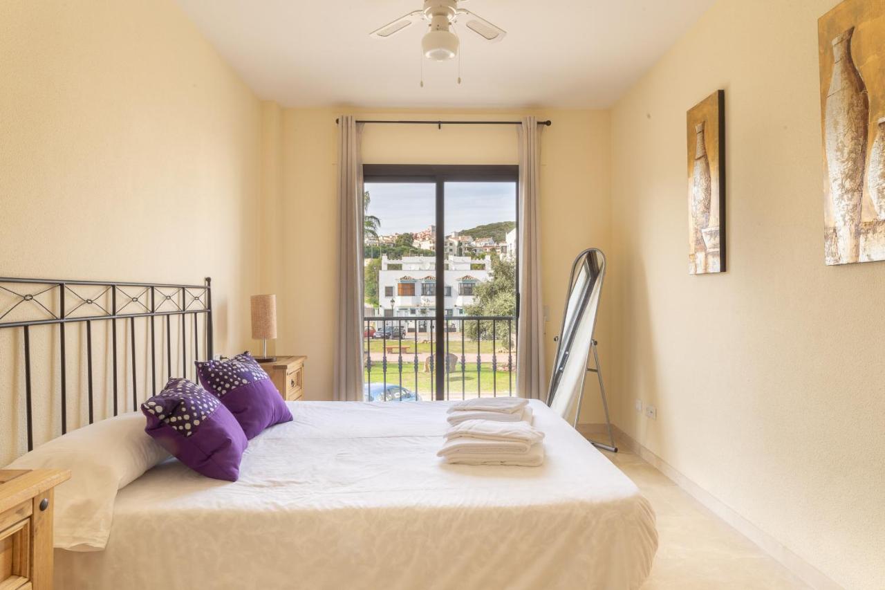 2261-Superb Apt On The Beach, On Duquesa Harbour Manilva Extérieur photo
