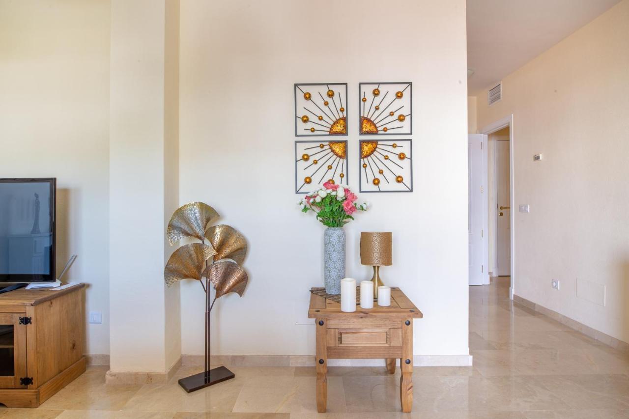2261-Superb Apt On The Beach, On Duquesa Harbour Manilva Extérieur photo