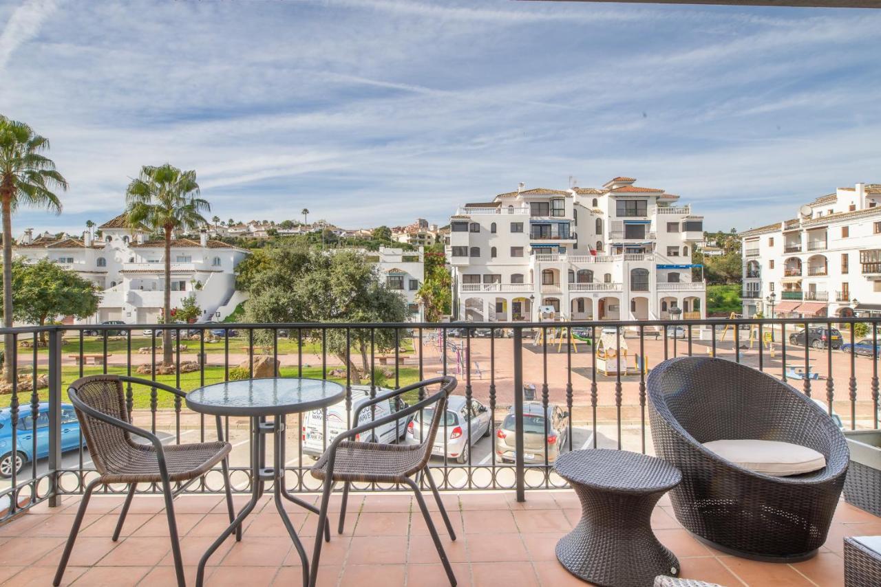 2261-Superb Apt On The Beach, On Duquesa Harbour Manilva Extérieur photo