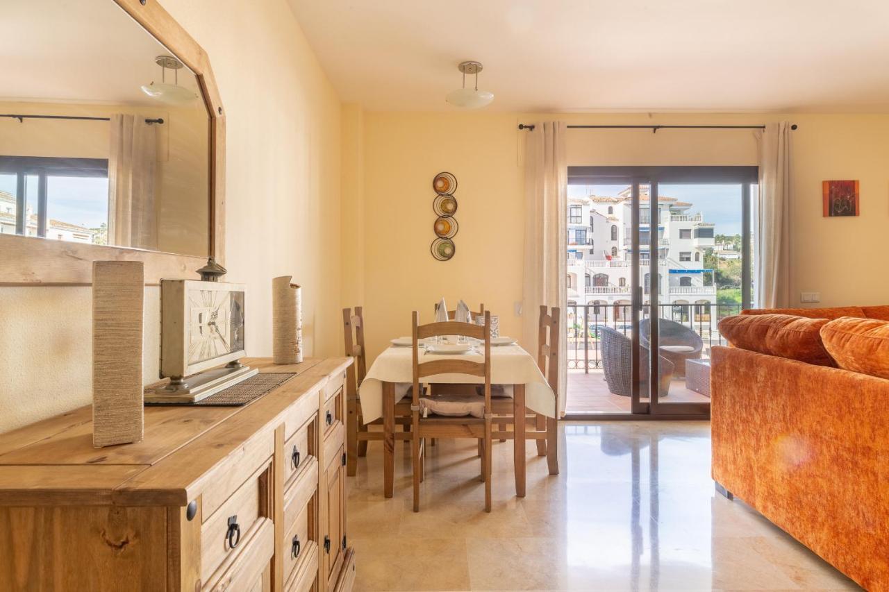 2261-Superb Apt On The Beach, On Duquesa Harbour Manilva Extérieur photo